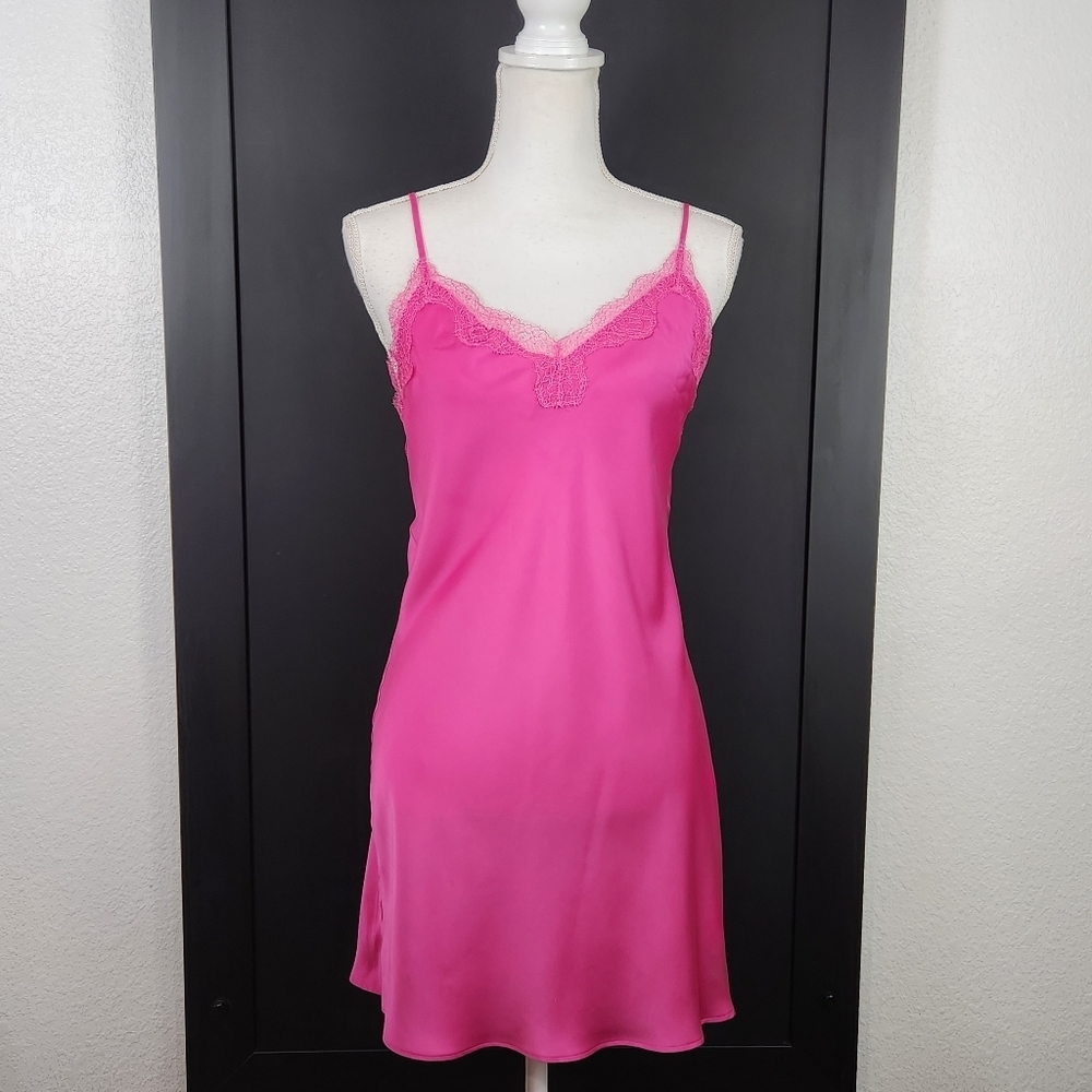 VICTORIA'S SECRET PINK SLIP DRESS WITH LACE SIZE SMALL